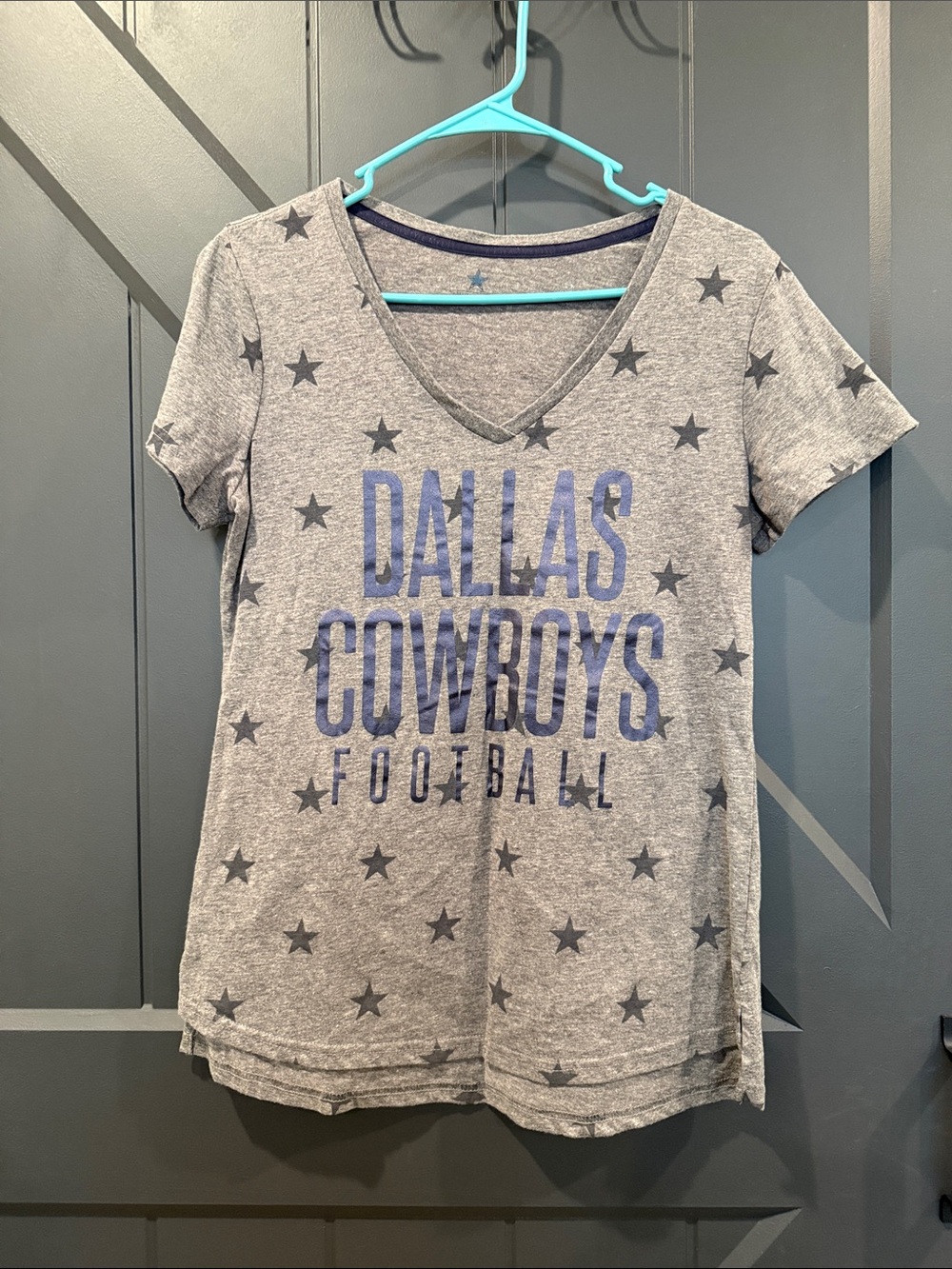 NFL Dallas Cowboys Gray Star Print V-Neck Tee